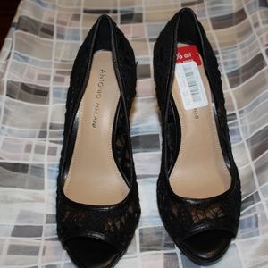 Antonio Melani black lace heels